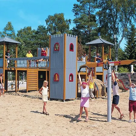 홀리데이파크 Roompot Bospark De Schaapskooi 3*