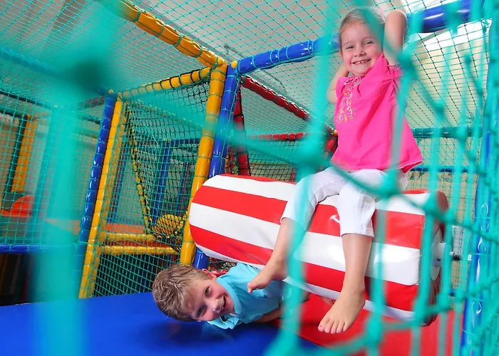 홀리데이파크 Roompot Bospark De Schaapskooi 3*